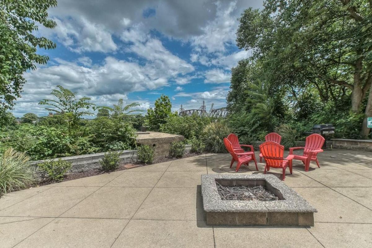 נאשוויל Walk To Broadway Riverfront Condo With Pool מראה חיצוני תמונה
